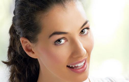 女士美容護(hù)膚換寶典 輕熟女永葆年輕方