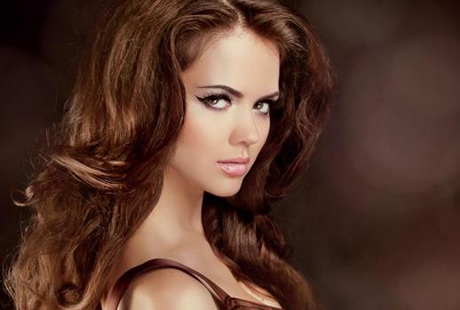 自己打理卷發的小技巧