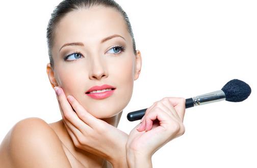 臉上長痘痘怎么快速去除?