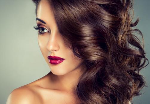 頭發為什么會分叉 如何修復