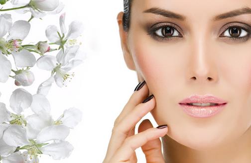 別再用劉海遮羞 6妙招遠離額頭痘痘