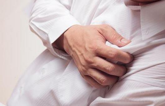 老年人常覺喉嚨發緊應警惕冠心病