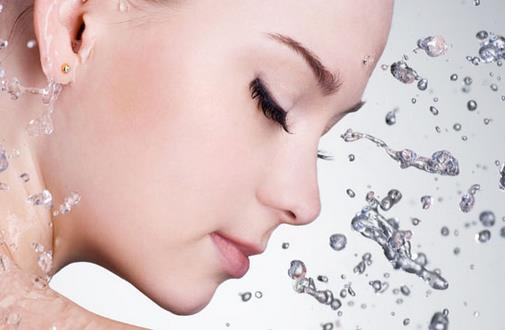 痘痘肌膚勿亂涂外用藥 需在醫生指導下局部使用