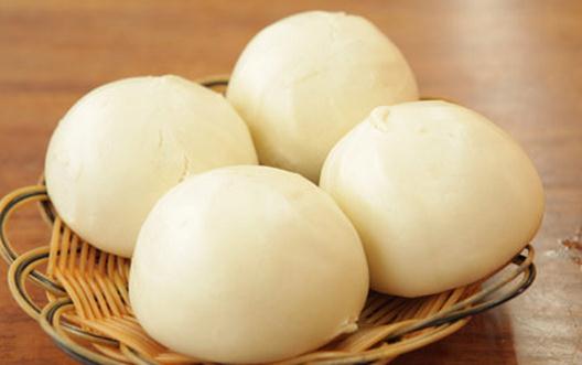 被饅頭噎住了應該怎么辦？