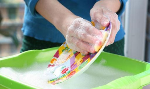 小孩不慎喝下洗滌劑怎么辦？