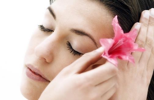 六個(gè)壞習(xí)慣讓頭發(fā)悄悄變白