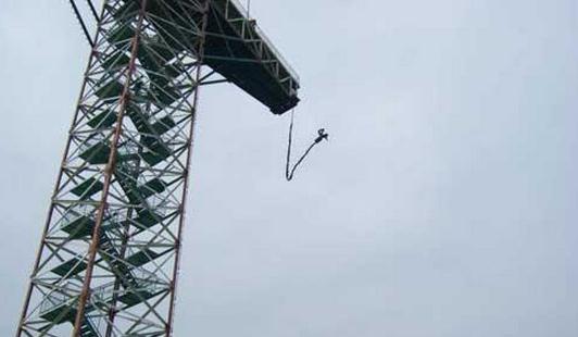 花式蹦極你敢嗎?