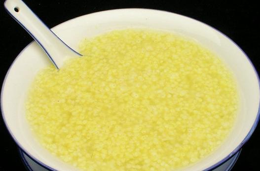 適合女人睡前養(yǎng)顏的三種食物