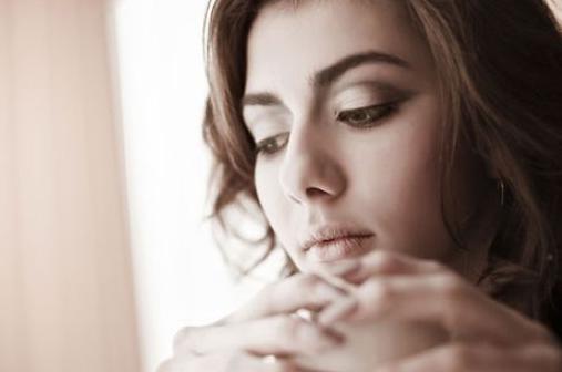 女人睡眠不足會呈現五種面相