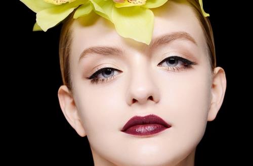 潮流妝紅色當道 眼唇頰彩缺一不可！