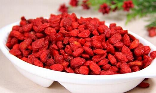 少年白發吃什么好？8種烏發食物推薦