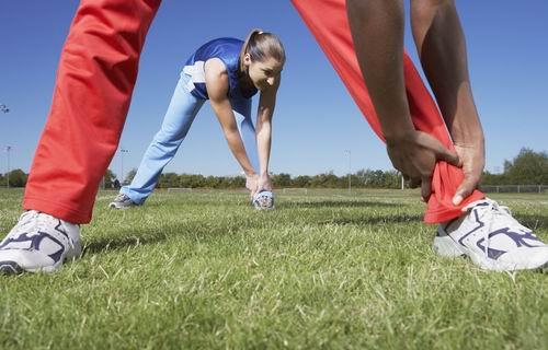 適合老人的一套鍛煉腿腳的保健動作