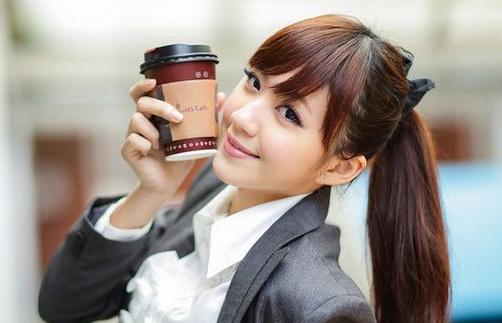 白領(lǐng)補(bǔ)充營(yíng)養(yǎng)4則+經(jīng)期保健3招