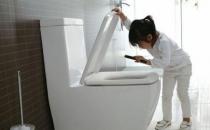 馬桶堵塞？教你自己動手疏通馬桶！
