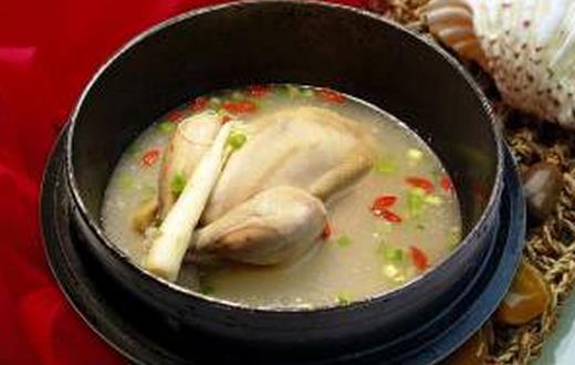 老人養(yǎng)肝護(hù)胃喝什么湯