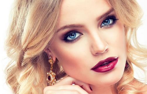 帶妝持久戰 不暈妝6個小技巧