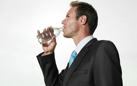 一天中最需要喝水的12個(gè)時(shí)刻