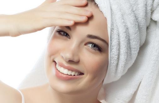 女高管要提醒的公務妝容細節