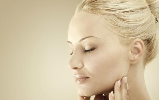 女性需警惕 壞習(xí)慣讓臉越來越大