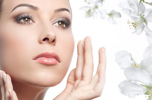 中性女三點妝容變嫵媚