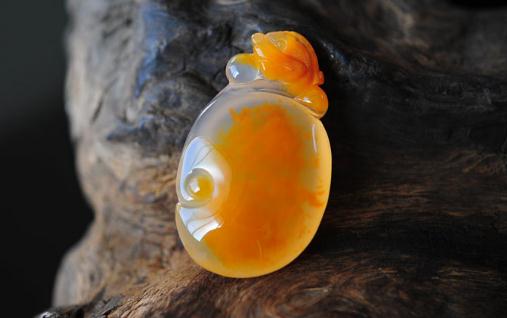 黃龍玉的鑒別方法 黃龍玉質(zhì)量衡量標(biāo)準(zhǔn)