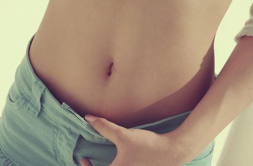 肚臍眼藏有53種細(xì)菌 “臍屎”如何清理