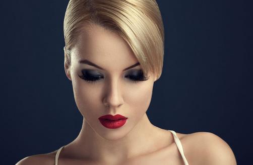 掌握底妝訣竅讓你變小臉美女