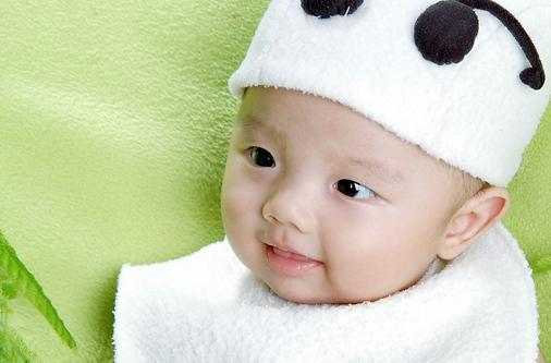 1歲以下寶寶咳嗽感冒 可能是小兒肺炎征兆