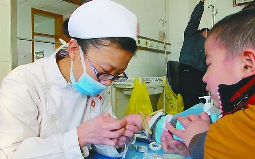 孩子發燒別忙輸液