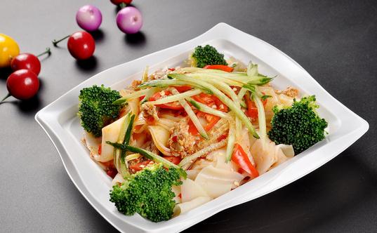 夏季和涼皮更配哦!涼皮怎么做?