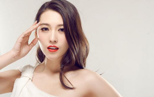 怎樣的女人讓男人一見鐘情