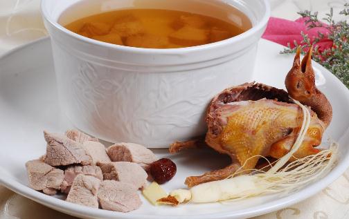 老鴿湯消暑 三伏天喝老鴿湯養生