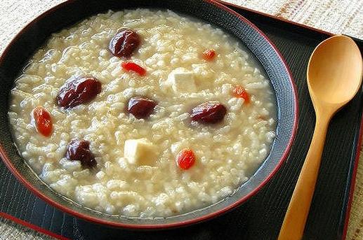 食欲不振熬點(diǎn)粥來喝