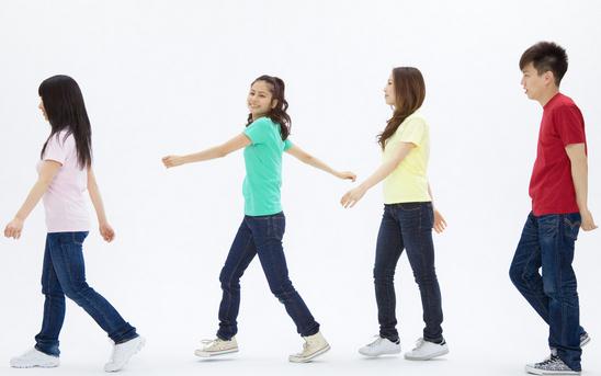 如何糾正走路外八字腳?