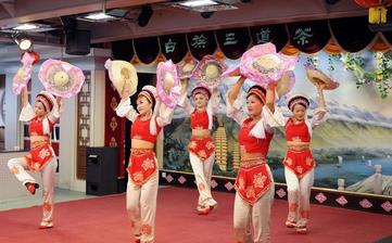 【白族】白族的由來簡介_白族傳統節日_白族的風俗習慣_白族服飾