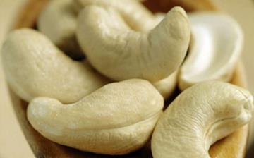 【腰果】腰果的功效與作用_腰果的營養價值_腰果上火嗎_腰果怎么吃 【腰果】腰果的功效與作用_腰果的營養價值_腰果上火嗎_腰果怎么吃