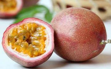 【百香果】百香果的功效與作用_百香果怎么吃_百香果上火嗎_百香果是什么 【百香果】百香果的功效與作用_百香果怎么吃_百香果上火嗎_百香果是什么