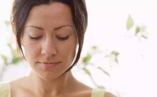 經(jīng)?；瘖y如何保養(yǎng)好皮膚？