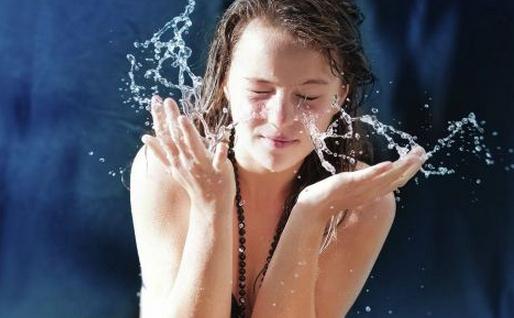 夏季如何護膚?清潔卸妝不可少