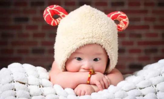 寶寶不停打嗝怎么辦？