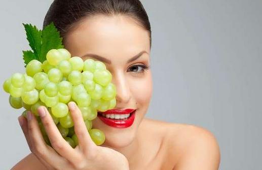把葡萄皮一起吃下竟有那么多好處？