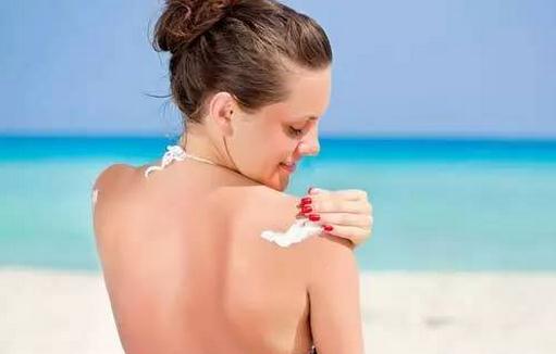 這些食物幫你提高肌膚抗曬力