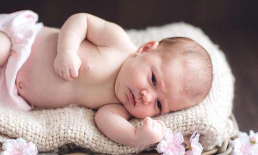 肋骨外翻竟是因為褲腰帶太緊！