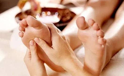 搓腳心也能幫你治療疾病!