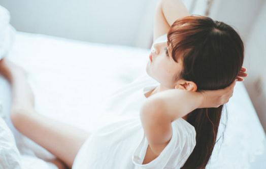 晨起8個(gè)簡單動(dòng)作助你更健康