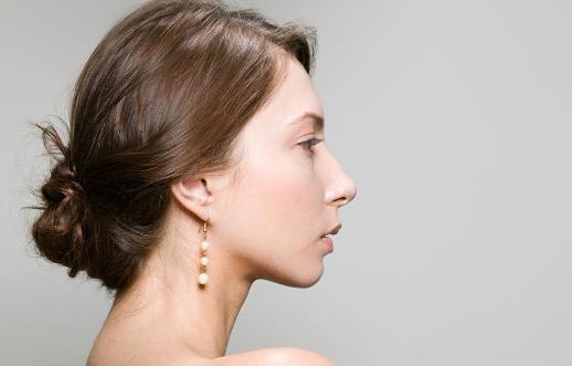 頭皮松弛居然會導致臉部皺紋?