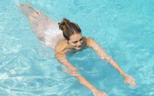 跑步和游泳哪個減肥效果好？