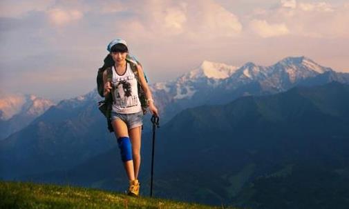 爬山后膝蓋疼咋辦?