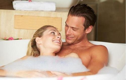 這些情侶別去洗“鴛鴦浴”