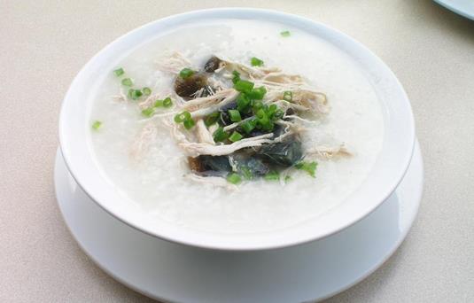 做一鍋軟糯美味的皮蛋瘦肉粥吧！
